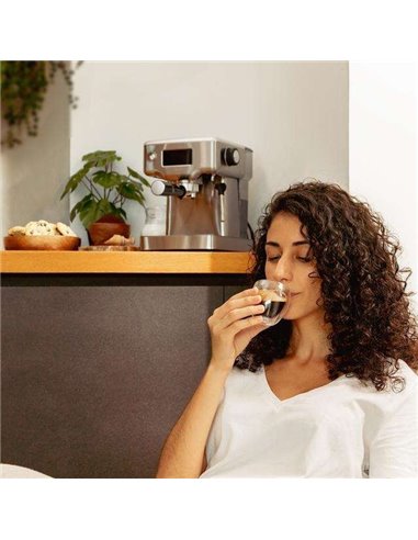 Cecotec Power Espresso 20 Barista Compact Cafetera barista con 20 bares, pantalla digital y thermoblock.