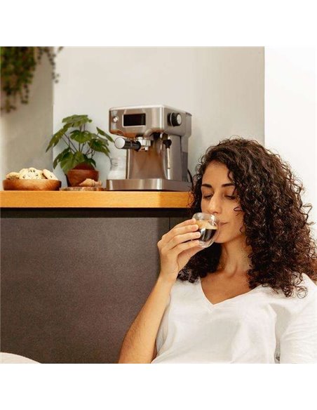 Cecotec Power Espresso 20 Barista Compact Cafetera barista con 20 bares, pantalla digital y thermoblock.