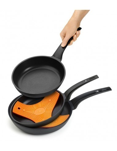 bra-safe-naranja-silicona-alta-calidad-salvamanteles-imantado-manopla-protector-de-sartenes-2.jpg