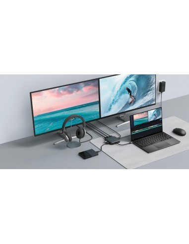 targus-hyper-docking-station-portable-usb-c-hyperdrive-usb4-7en1-100w-pd-3.jpg