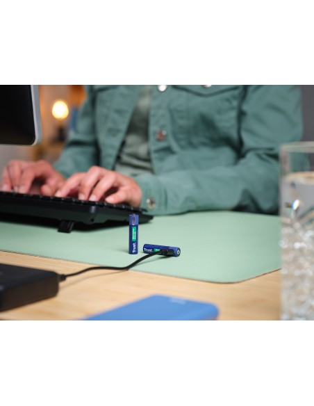 trust-pilas-aaa-recargables-usb-c-azul-6.jpg
