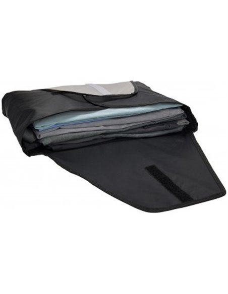 thule-garment-folder-sobre-blanco-para-llevar-ropa-doblada-8.jpg