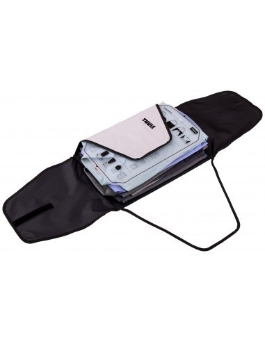 thule-garment-folder-sobre-blanco-para-llevar-ropa-doblada-9.jpg