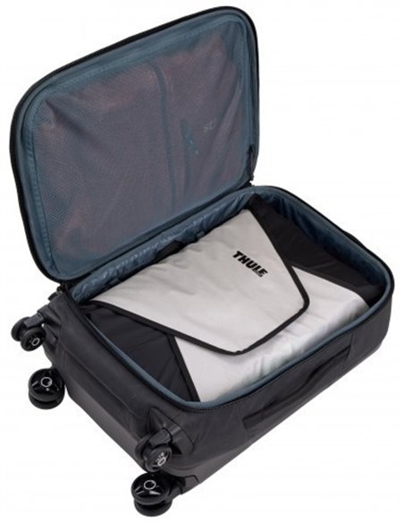 thule-garment-folder-sobre-blanco-para-llevar-ropa-doblada-13.jpg