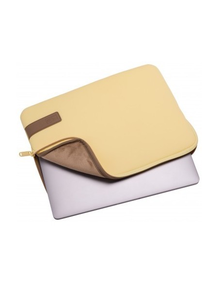 case-logic-reflect-macbook-pro-sleeve-funda-para-macbook-pro-de-13-amarillo-4.jpg